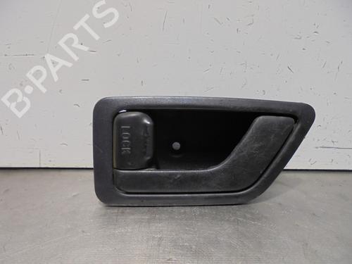 Venstre foran invendig håndtak HYUNDAI GETZ (TB) 1.3 i (82 hp) 13427684