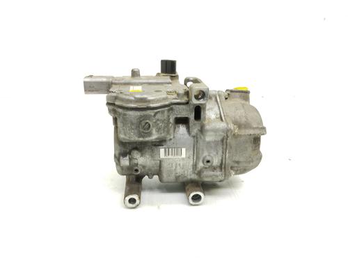 Used AC compressor TOYOTA YARIS (_P13_) 1.5 Hybrid (NHP130_, NHP130) (101 hp) 17586010