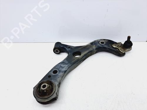 Used Right front suspension arm TOYOTA COROLLA Hatchback (_E21_, _EA1_, _EH1_) 1.8 Hybrid (ZWE211, ZWE219) (122 hp) 15649434