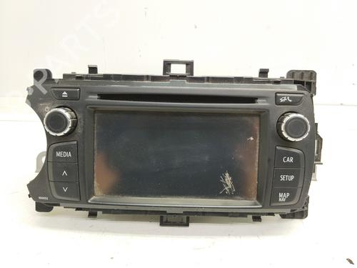 Used Radio TOYOTA YARIS (_P13_) 1.5 Hybrid (NHP130_, NHP130) (101 hp) 19063447