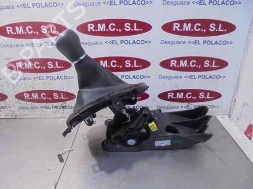 Used Gear lever NISSAN QASHQAI II SUV (J11, J11_) 1.5 dCi (116 hp) 13425023