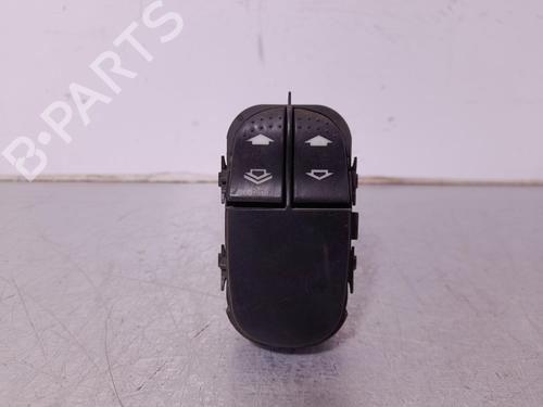 Used Left front window switch Left front window switch FORD FOCUS I (DAW, DBW) 1.6 16V (100 hp) 13472618 13472618
