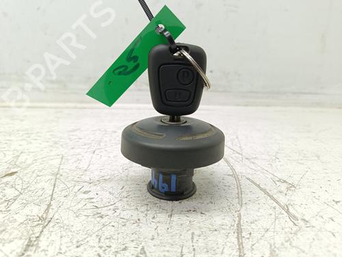 fuel-flap-citroen-xsara-picasso-n68-1999-2000-2001-2002-2003-2004-2005-2006-2007-2008-2009-2010-2011-2012-31598859 main image