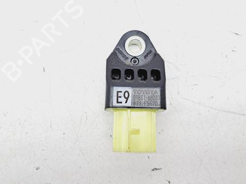 Andre TOYOTA PRIUS PLUS (_W4_) 1.8 Hybrid (ZVW40W, ZVW41W) (136 hp) 22899843