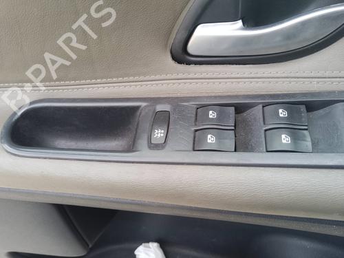 Used Left front window switch Left front window switch 35817521 35817521