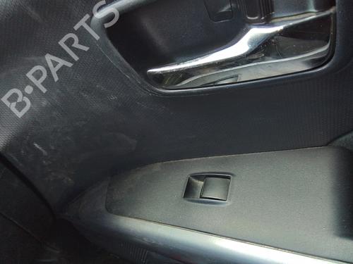 Used Right front window switch Right front window switch 35816373 35816373
