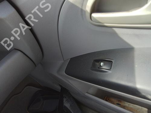 right-front-window-switch-kia-picanto-i-sa-2004-2005-2006-2007-2008-2009-2010-2011-2012-35816431 main image