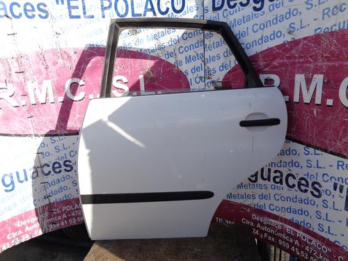 Puerta trasera izquierda SEAT IBIZA III (6L1) 1.2 (64 hp) 13425653