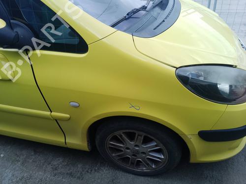 right-front-fenders-peugeot-1007-km_-2005-35817112 main image