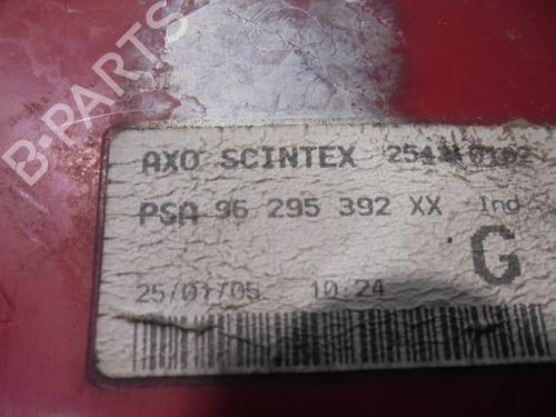 Left taillight PEUGEOT 607 (9D, 9U) 2.7 HDi 24V | BP13453027C34 