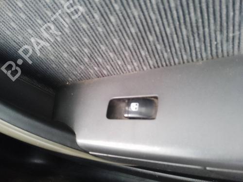 Used Right front window switch Right front window switch 35817398 35817398