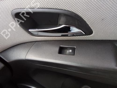 Used Right front window switch Right front window switch 35816311 35816311