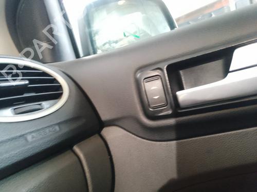 Used Right front window switch Right front window switch 35818099 35818099