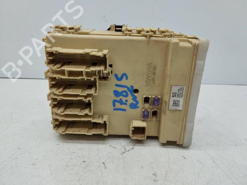 Used Fuse box TOYOTA AURIS (_E18_) [2012-2018]  19073410
