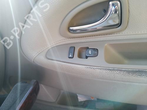 Used Right front window switch Right front window switch 35816672 35816672