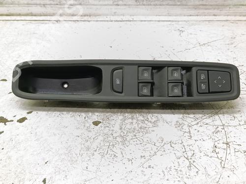 Left front window switch DACIA SANDERO III | BP38306046I27 - Image 2