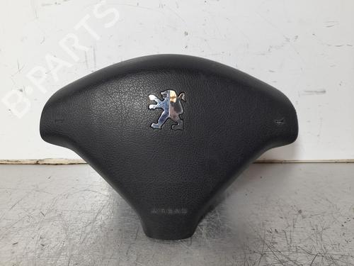 Used Driver airbag PEUGEOT 307 CC (3B) 1.6 16V (110 hp) 21555392