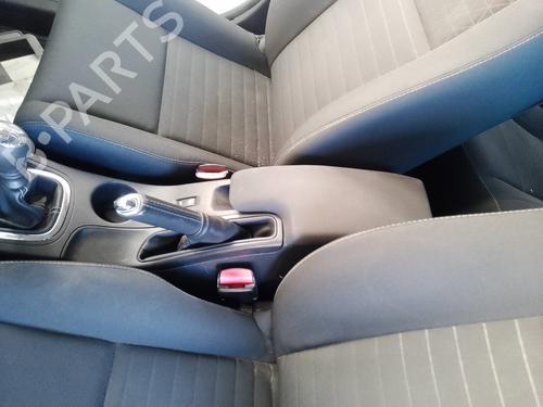 armrest-center-console-renault-megane-iii-grandtour-kz01-2008-2009-2010-2011-2012-2013-2014-2015-2016-35817461 main image
