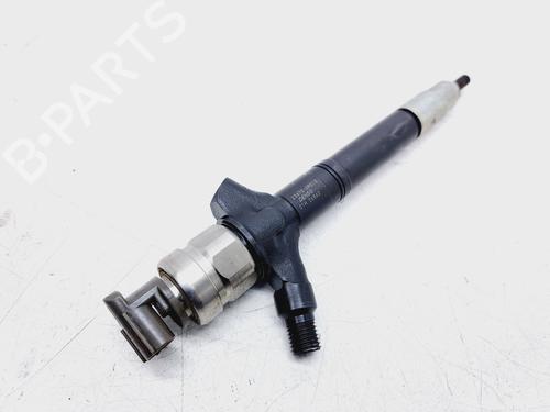 Injector TOYOTA AVENSIS (_T25_) 2.2 D-4D (ADT251_, ADT251R) | BP24528375M100 