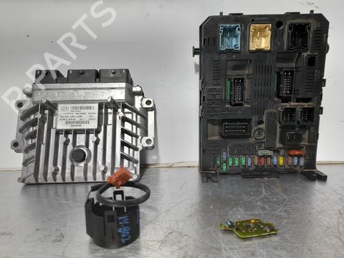 Used Engine control unit (ECU) PEUGEOT 407 (6D_) 2.0 (6DRFNB, 6DRFNE) (136 hp) 13471643