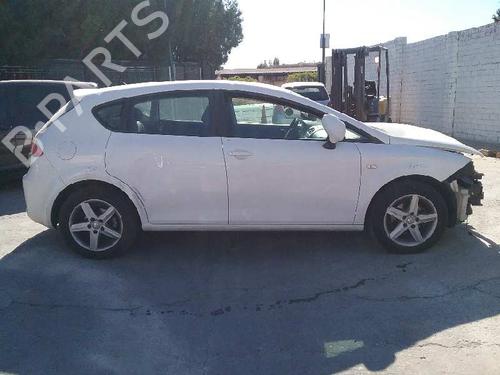Steering column stalk SEAT LEON (1P1) 1.6 TDI | BP13452830I23 