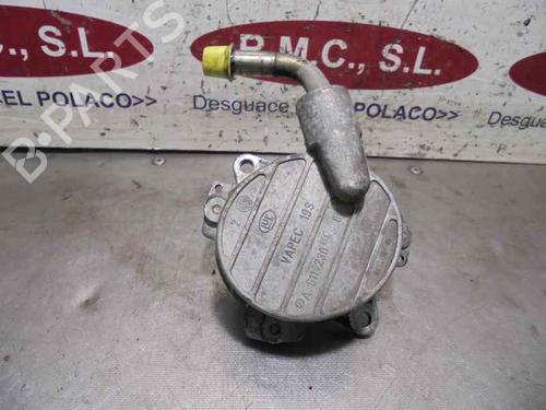 Used Vacuum pump MERCEDES-BENZ VITO Van (W638) 110 CDI 2.2 (638.094) (102 hp) 19399815