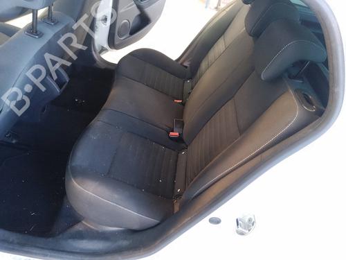 rear-seat-renault-megane-iii-grandtour-kz01-2008-2009-2010-2011-2012-2013-2014-2015-2016-35817464 main image
