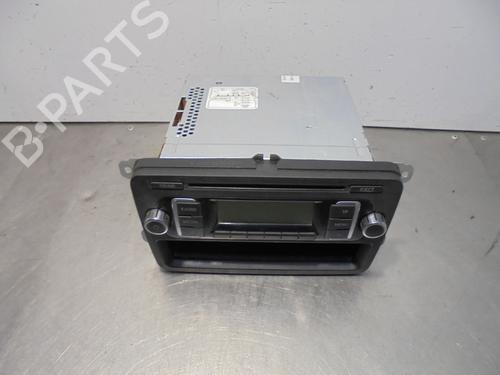 Used Radio VW POLO V (6R1, 6C1) 1.6 TDI (75 hp) 13470473