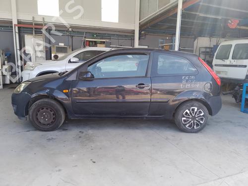 Brugte FORD FIESTA V (JH_, JD_) 1.4 TDCi (68 hp) 4248616