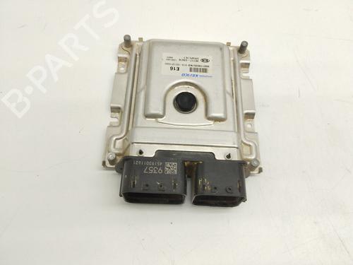 Used Engine control unit (ECU) KIA STONIC (YB) 1.2 CVVT (84 hp) 17562463