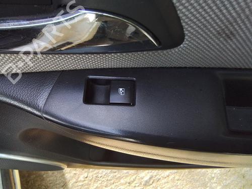 Used Right rear window switch Right rear window switch 35816312 35816312