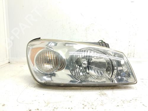 Used Right headlight KIA CERATO I Saloon (LD) 2.0 CRDi (112 hp) 30081876