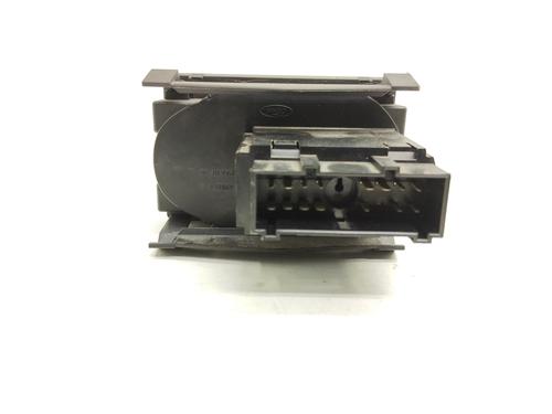 Headlight switch FORD FIESTA V (JH_, JD_) 1.3 | BP18728658I24 