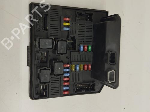 Used Fuse box RENAULT KOLEOS I (HY_) 2.0 dCi (HY0K) (150 hp) 18854533