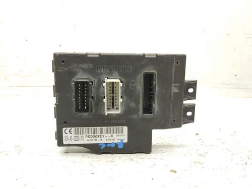Used Electronic module NISSAN INTERSTAR Van (X70) dCi 100 (99 hp) 30081899