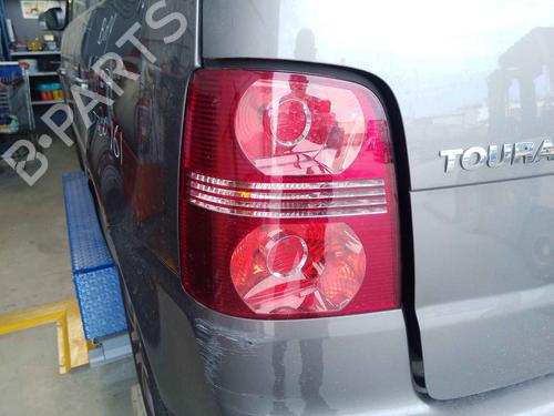 Venstre baglygte Venstre baglygte VW TOURAN (1T1, 1T2) 1.4 TSI (140 hp) 39713560 39713560