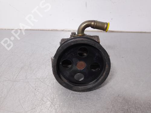Used Steering pump FORD FIESTA V (JH_, JD_) 1.3 (69 hp) 13472587