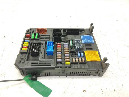 Used Fuse box OPEL CROSSLAND X / CROSSLAND (P17, P2QO) 1.5 Turbo D (75) (102 hp) 30175700