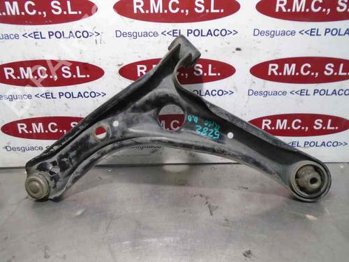 Højre fortil bærearm TOYOTA YARIS (_P1_) [1999-2005]  13421834