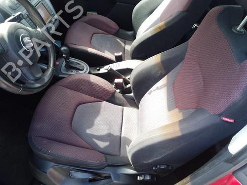 Used Left front seat Left front seat 35817775 35817775