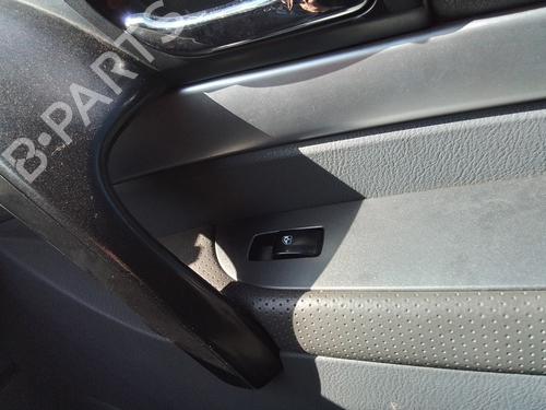 Used Right front window switch Right front window switch 35816401 35816401