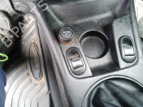 Used Left front window switch Left front window switch 35816706 35816706