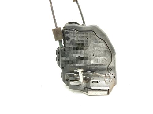 Used Rear left lock TOYOTA RAV 4 III (_A3_) 2.2 D 4WD (ALA30_, ALA30R) (136 hp) 18697380