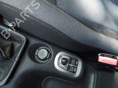 Used Right front window switch Right front window switch 35816182 35816182
