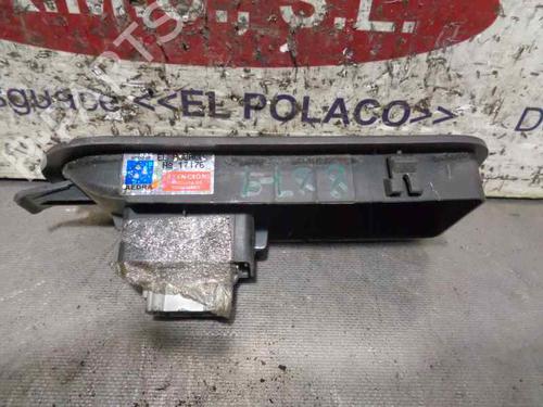 Used Right front window switch Right front window switch RENAULT SCÉNIC II (JM0/1_) [2003-2010] 13424377 13424377
