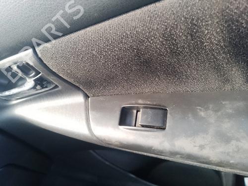 Used Right front window switch Right front window switch 35818679 35818679