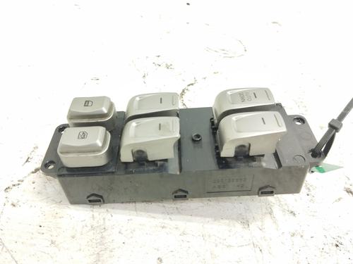 Used Left front window switch SSANGYONG TIVOLI [2015-2025]  30575591
