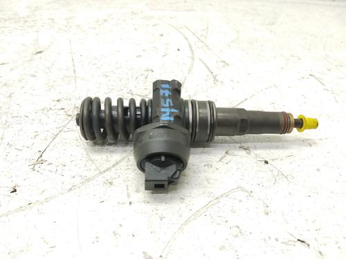 Used Injector VW TOUAREG (7LA, 7L6, 7L7) 2.5 R5 TDI (174 hp) 31045210
