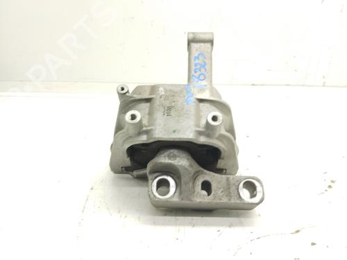 Used Engine mount Engine mount AUDI Q3 (8UB, 8UG) [2011-2020] 18696873 18696873
