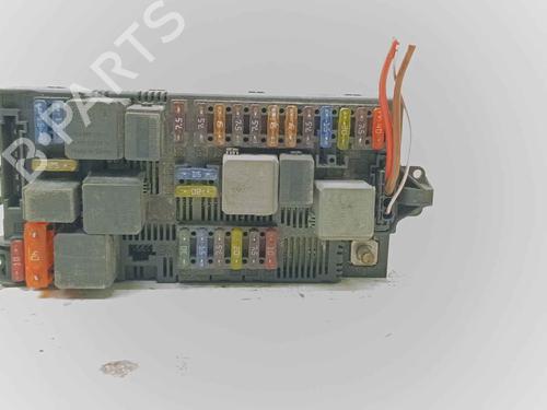 Used Fuse box Fuse box 39613693 39613693